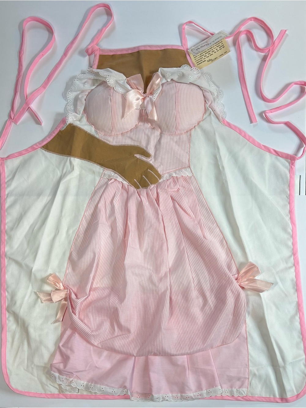 Mullin Square Original Applique Apron, Novelty Risqué Padded Bust Apron
